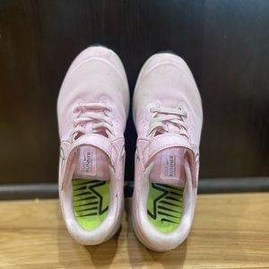 Nike star running shoes